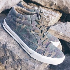 Canvas Camo Sneakers